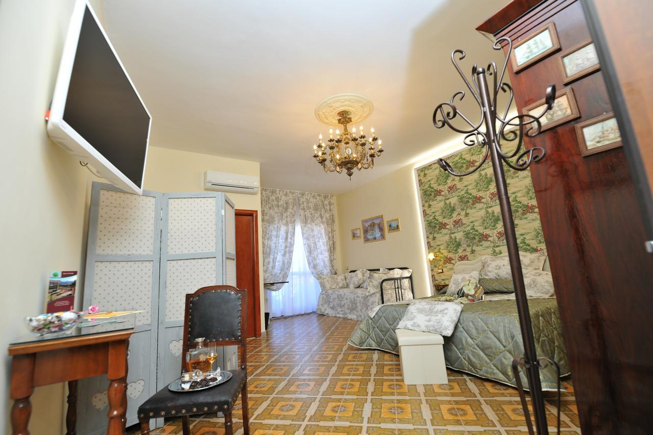 B&B Le Cycas Castellammare di Stabia Bagian luar foto